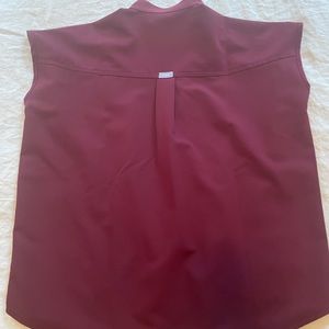Figs Burgundy Rafaela top, XS